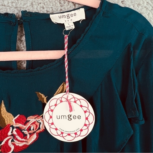 Umgee Blouse Ruffles High Low Hem Dark Green Semi Sheer Bell Sleeves Floral Sz L - Picture 7 of 12